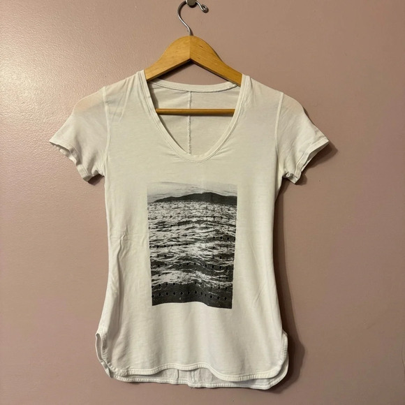 Lululemon  Circadian Short Sleeve Tee White Women Size 4? - Picture 4 of 8